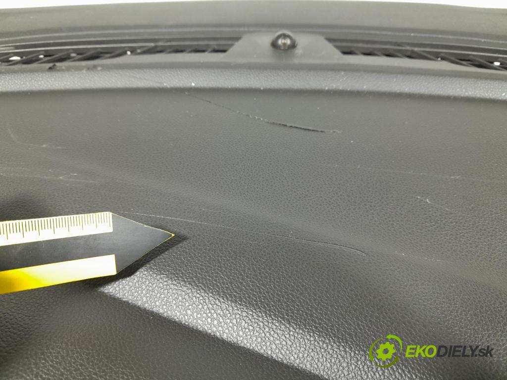 Opel Astra 2016 kokpit,pristrojová doska