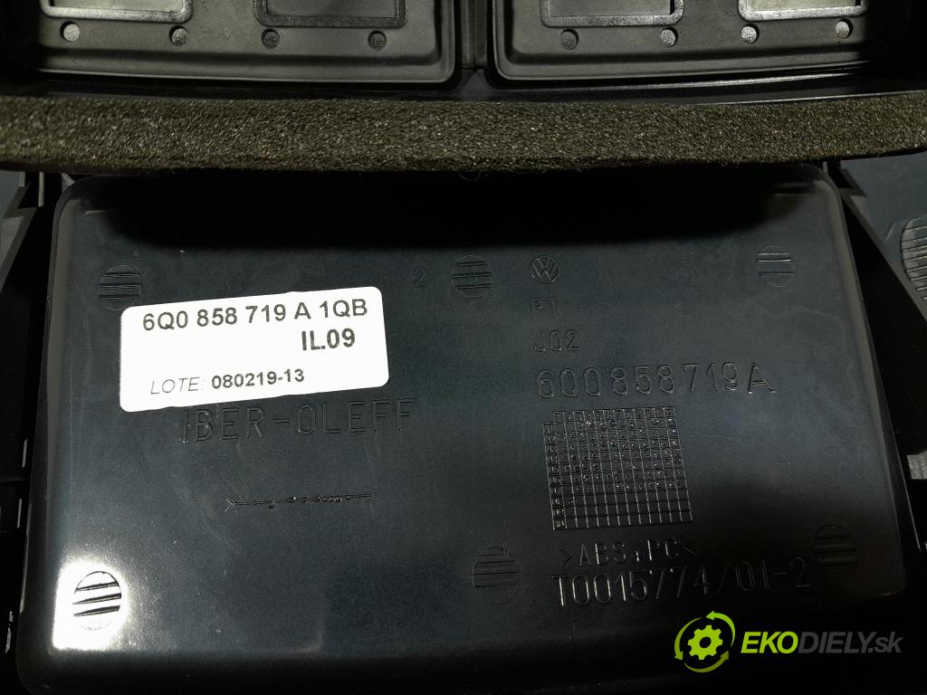 Vw Polo 2008 kryt Plast: Interiéry: 6Q0858069T