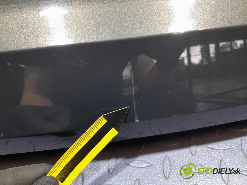 Opel Astra 2016 zadní dveře kufra: kufr