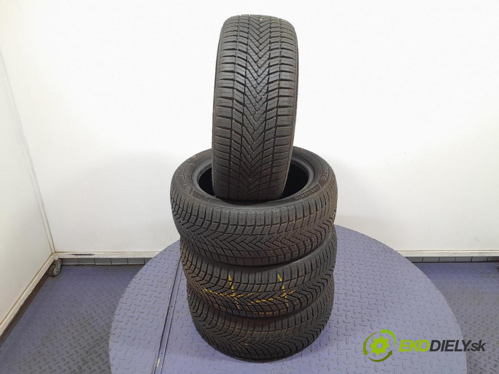 Mercedes A-klasa 2000 pneumatika Multi-sezóna: 6942163618538