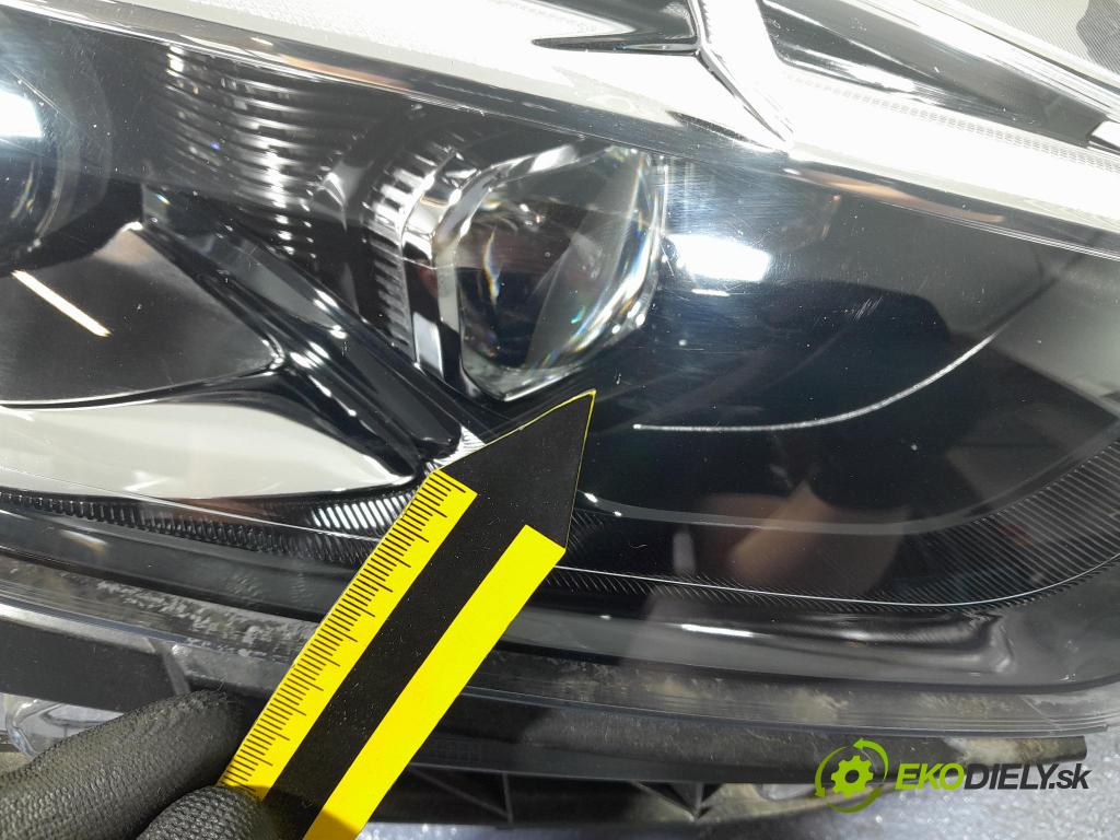 Ford S-max 2019 světlo v pravo: EM2B-13W029-CR
