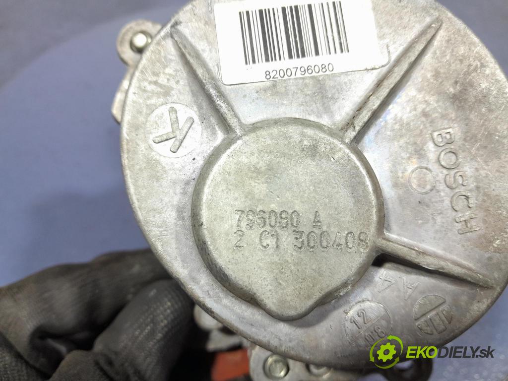 Renault Laguna 2007 čerpadlo vákuová 8200796080