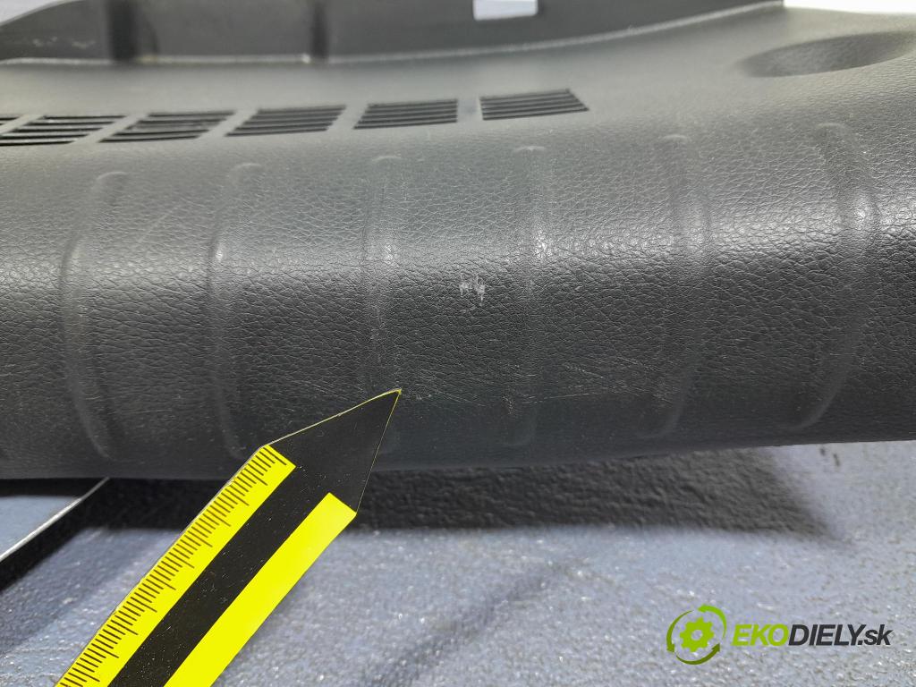 Kia Rio 2019 lišta kufra: 85771-H8000