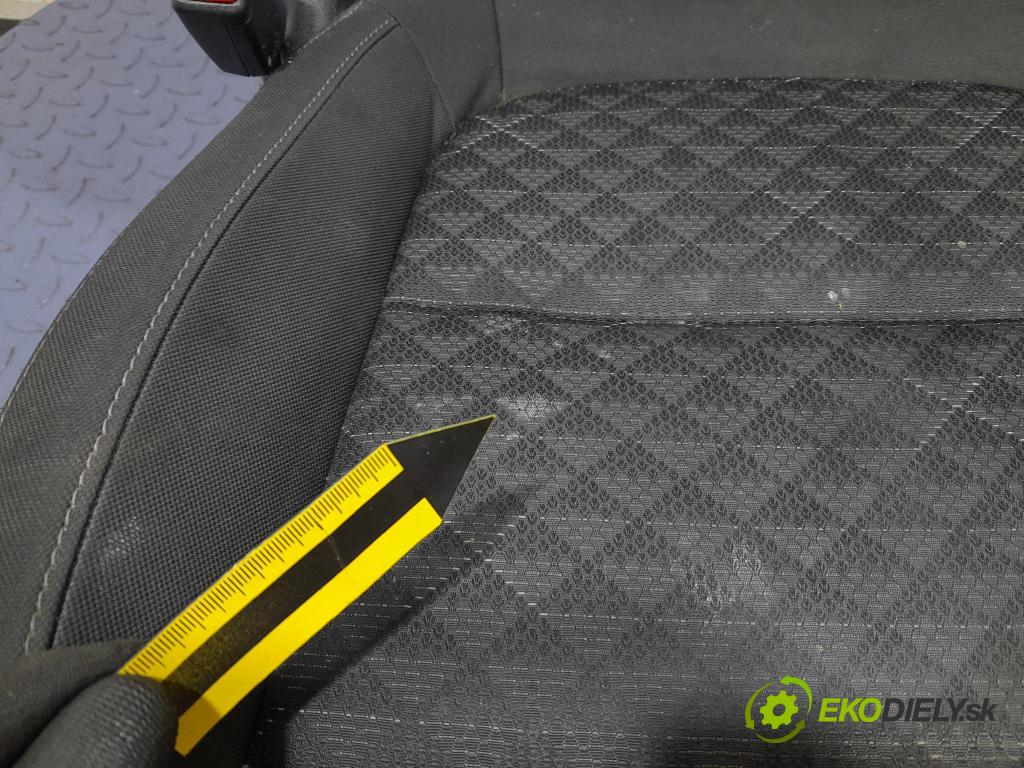 Kia Rio 2019 Sedačka Ovládače: