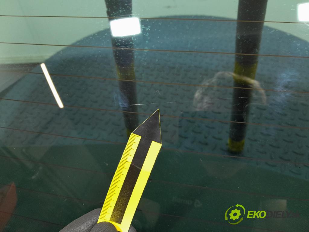 Renault Clio 2015 zadna dveře kufra: kufra: