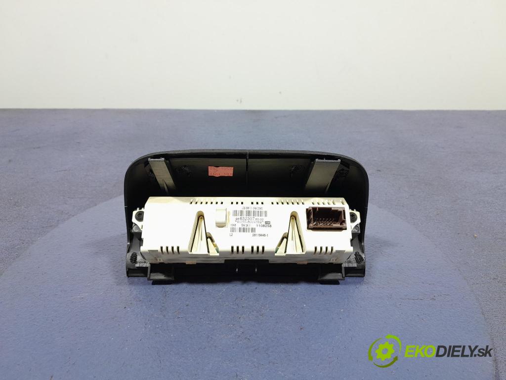 Peugeot 307 2007 displej Radio / GPS 9663230780