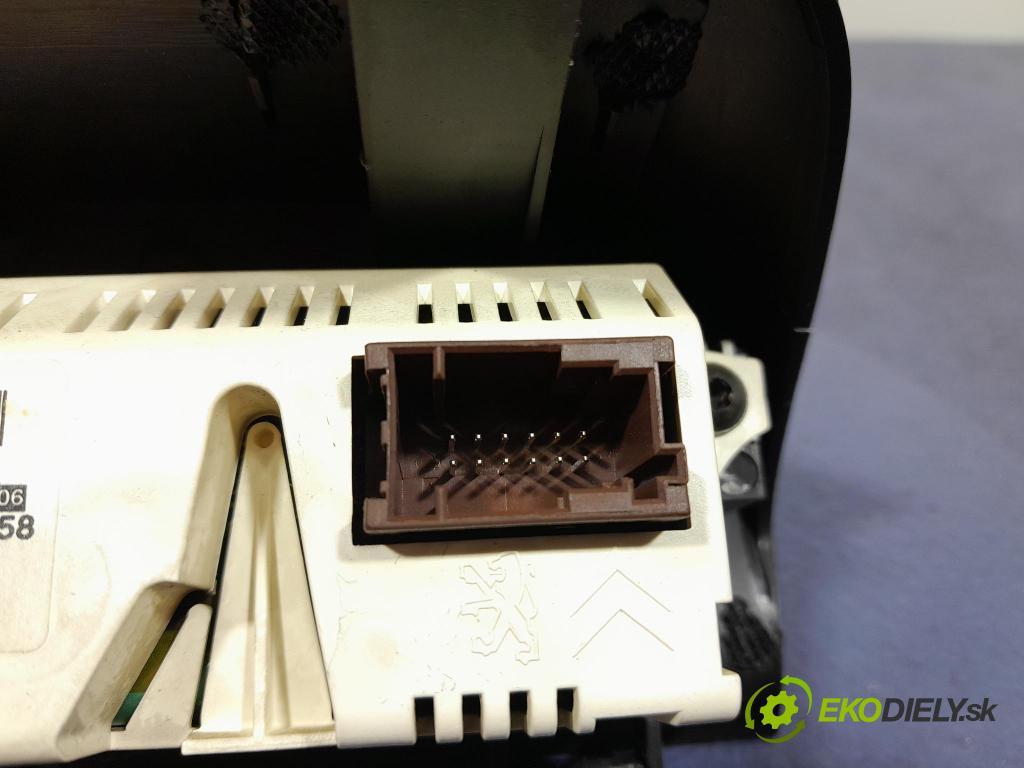 Peugeot 307 2007 displej Radio / GPS 9663230780