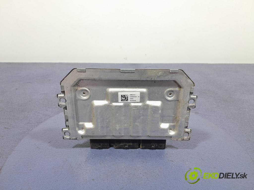 Renault Clio 2015 riadiaca jednotka Motor: 237107018R