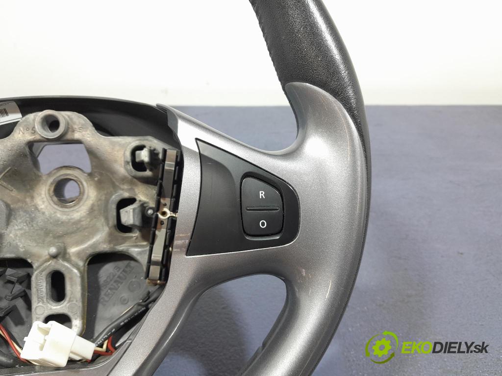 Renault Clio 2015 volant 484004466R
