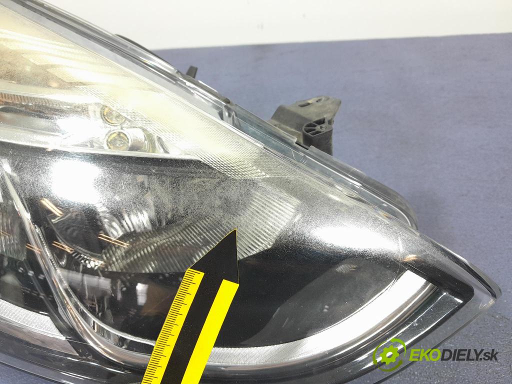 Renault Clio 2015 světlo v pravo: 260102796R