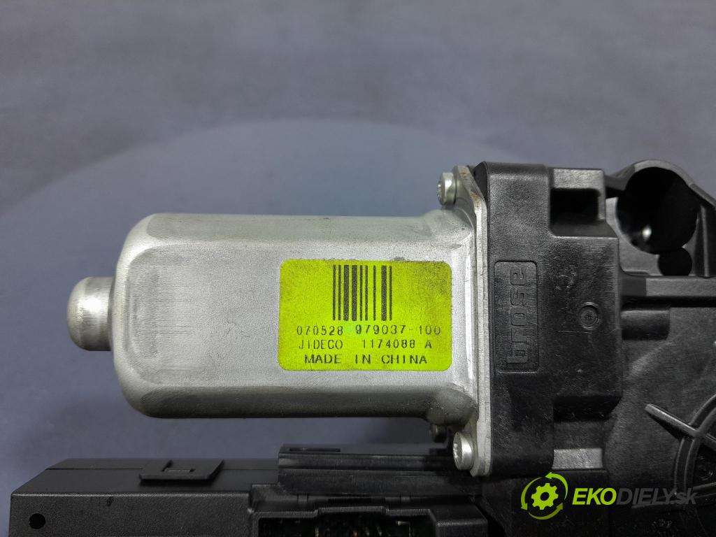 Volvo V50 2007 mechanizmus okna Okná: Predné Vľavo: 30798104