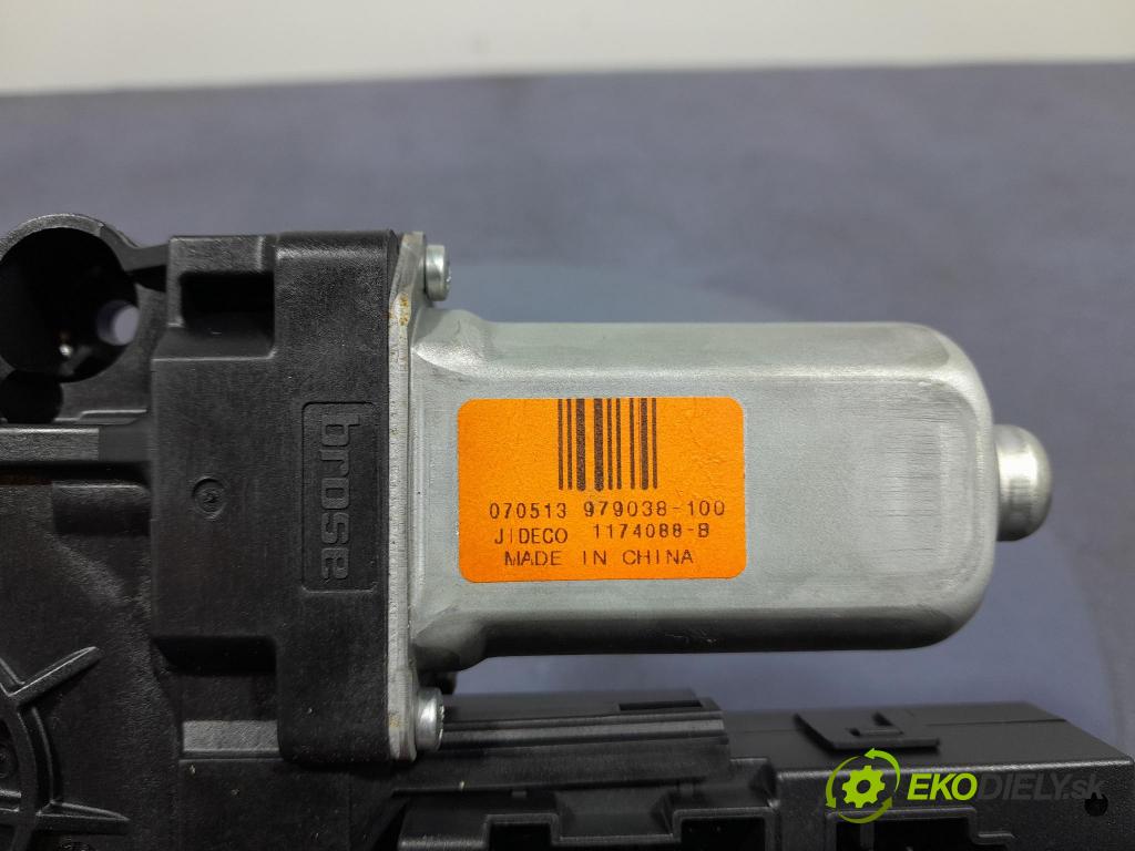 Volvo V50 2007 mechanizmus okna Okná: Predné v pravo: 30798110