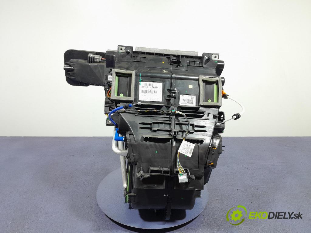 Renault Clio 2015 radiator 272705952R