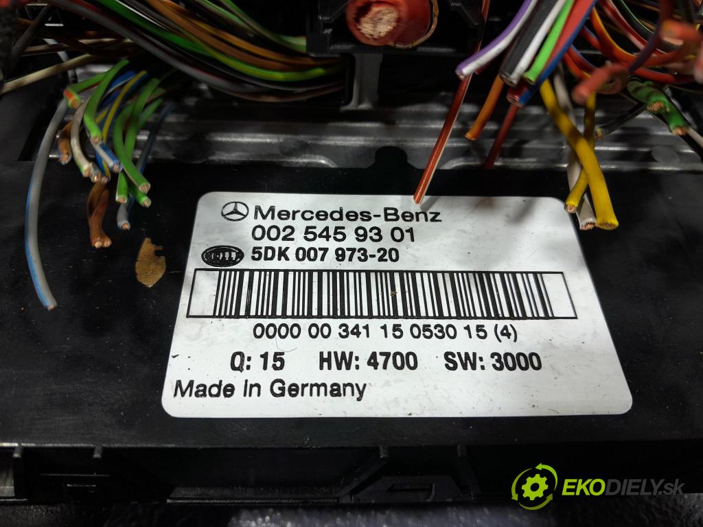 Mercedes C-klasa 2000 skříňka Pojistky 0025459301