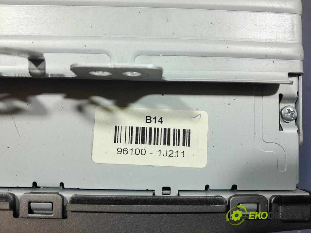 Hyundai I20 2011 Radio I Navigácia: 96100-1J211