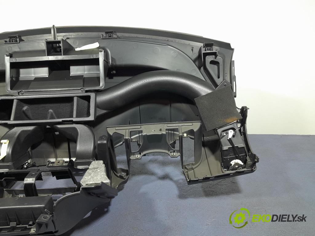 Hyundai I20 2011 kokpit,pristrojová doska 97350-1J000