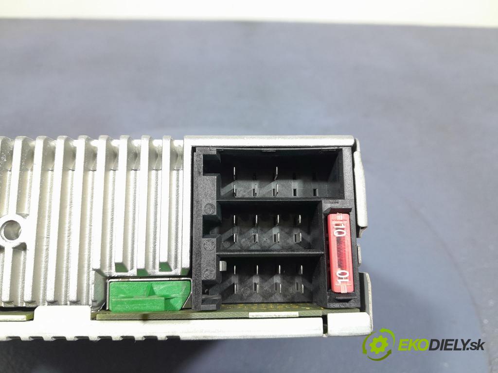 Mercedes C-klasa 2000 Radio I Navigace: A2038201286