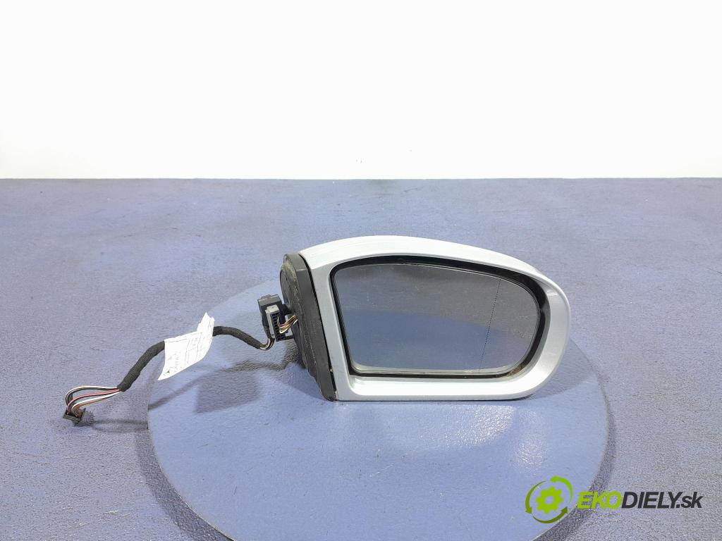 Mercedes C-klasa 2000 zrkadlo pravé