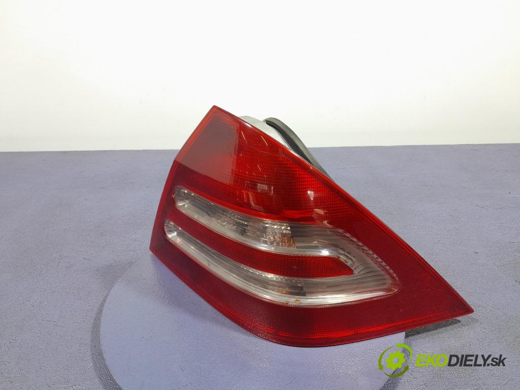 Mercedes C-klasa 2000 svetlo / reflektor zad Prava: Vonkajsia: