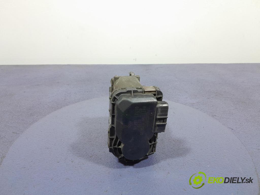 Volvo S80 2002 škrticí klapka 8677796