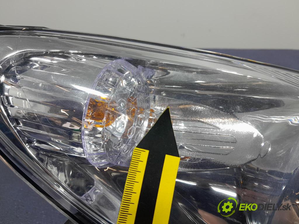 Hyundai I20 2011 Reflektor: v pravo: