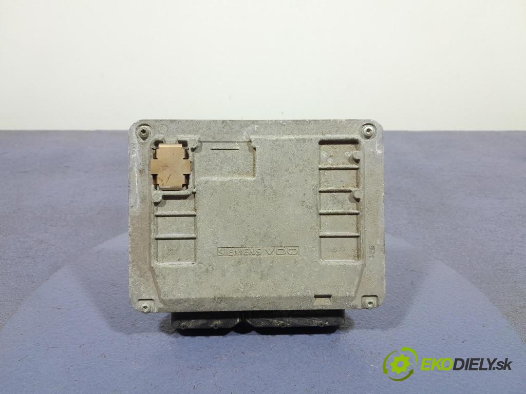 Vw Golf 2005 riadiaca jednotka Motor: 06A906033EM