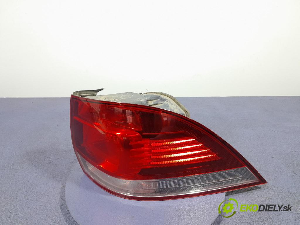 Vw Golf 2012 svetlo / reflektor zad Prava: Vonkajsia: