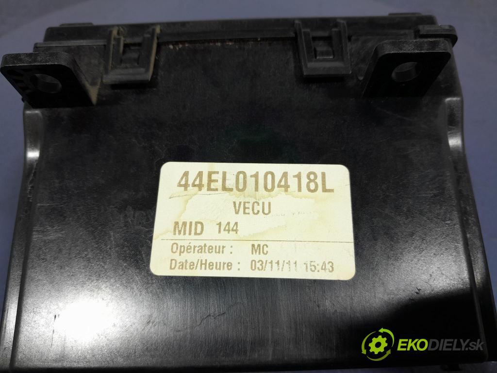 Renault Midlum 2011 riadiaca jednotka 7421313712