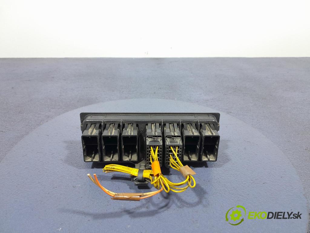 Renault Midlum 2011 prepínač 7420920570