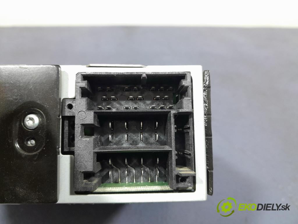 Renault Midlum 2011 Radio I Navigácia: 7421714609