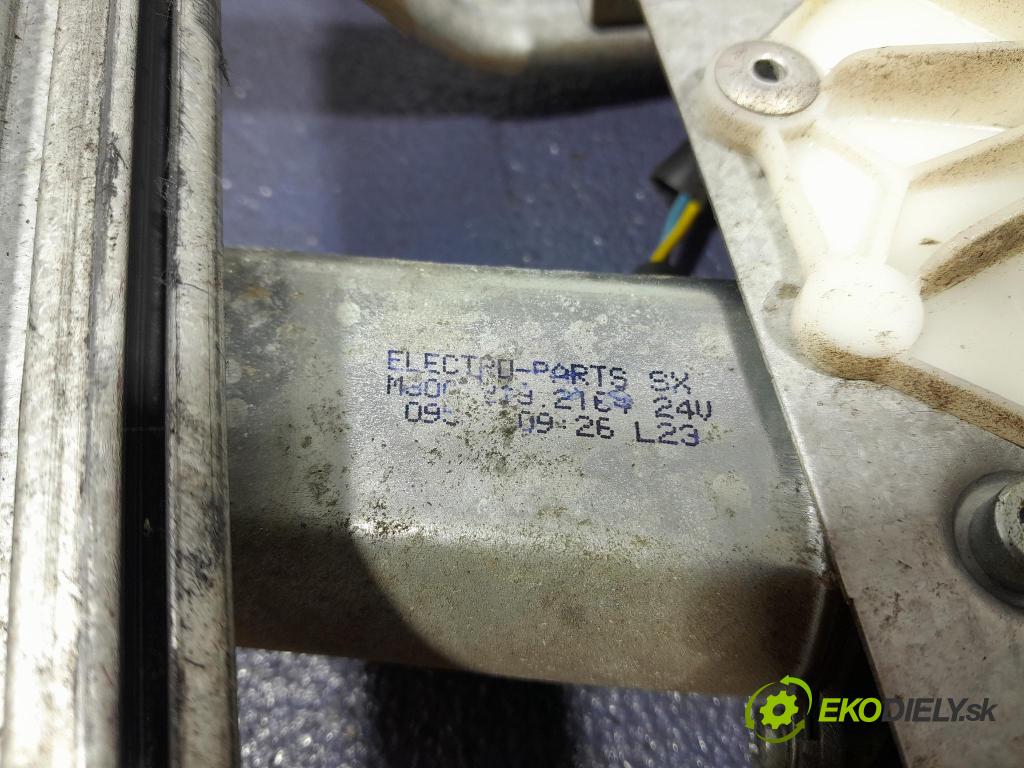Renault Midlum 2011 mechanizmus okna Okná: Predné Vľavo: