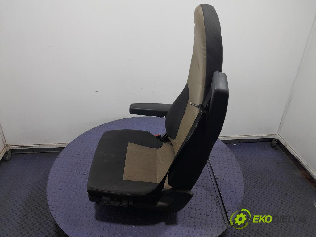 Renault Midlum 2011 Sedadlo Řidiči