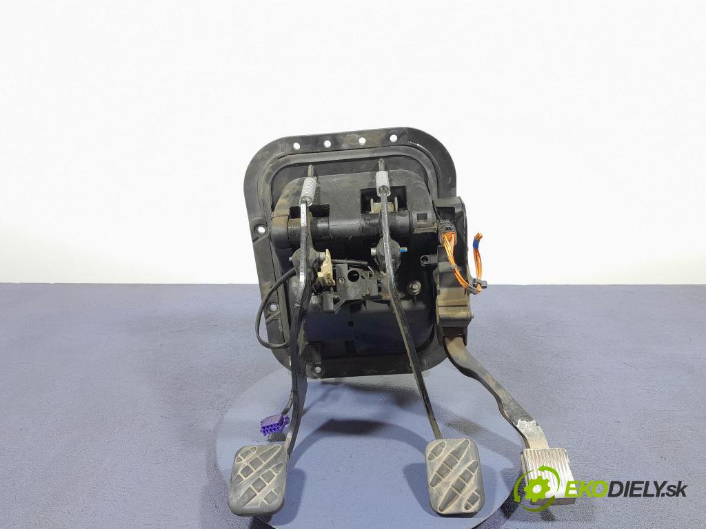 Renault Midlum 2011 pedály 7421344619