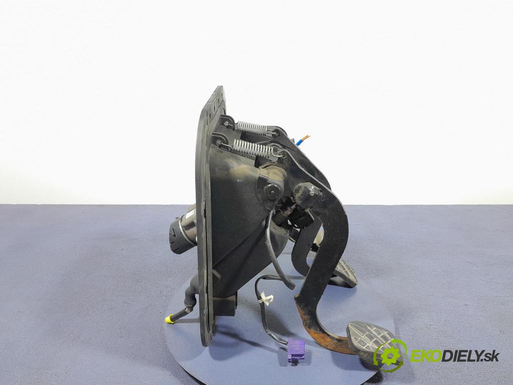 Renault Midlum 2011 pedály 7421344619