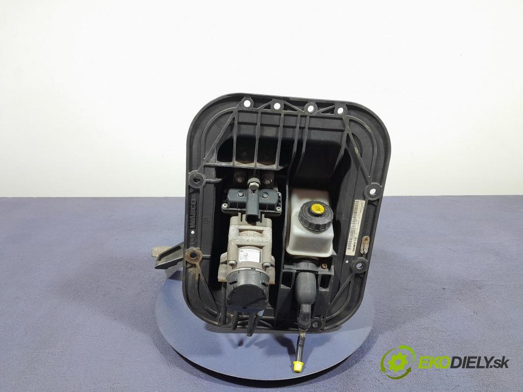 Renault Midlum 2011 pedály 7421344619