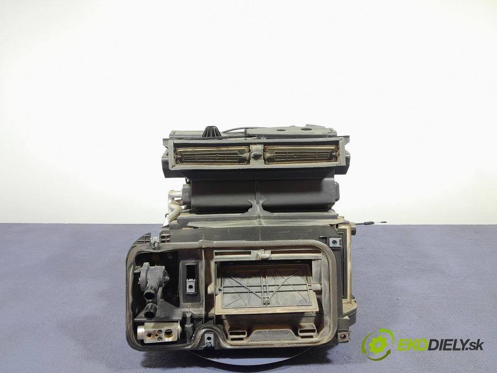 Renault Midlum 2011 radiátor 7421175390
