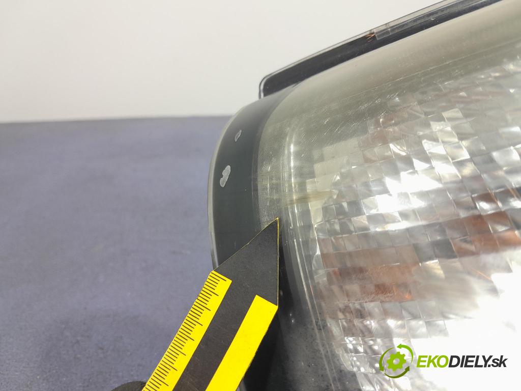 Land rover Freelander 2004 světlo v pravo: 100-16446