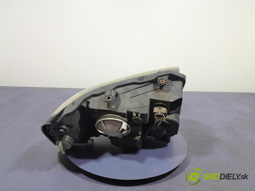 Land rover Freelander 2004 světlo Levý: 100-16446