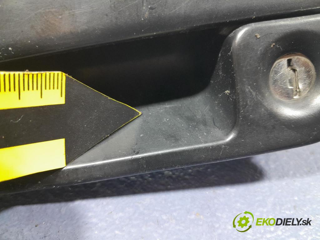Land rover Freelander 2004 klika před levá CXB101510