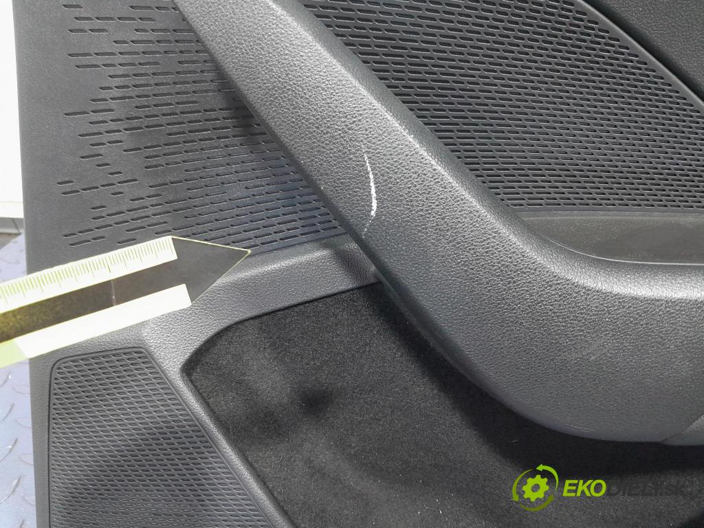 Skoda Octavia 2021 Tapacír: dveře Zad: Práva: