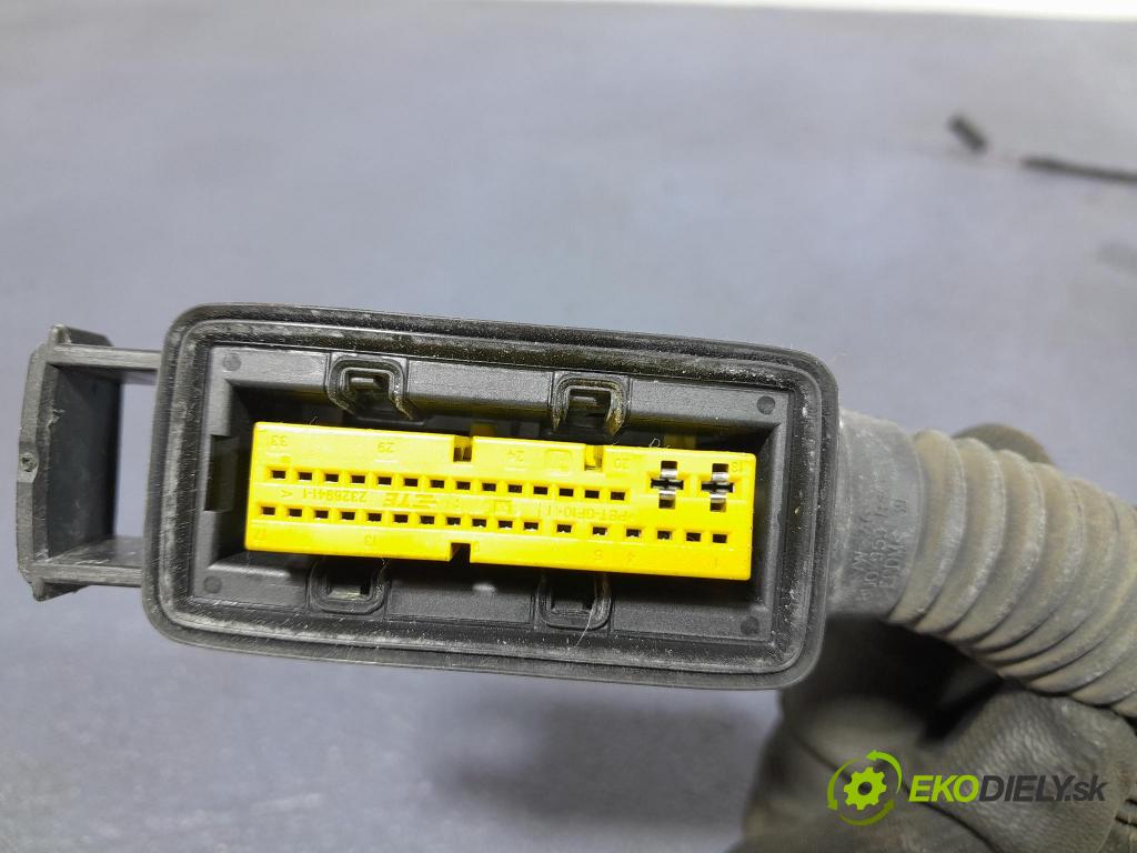 Skoda Octavia 2021 instalace Elektrický: 5E4971120BB