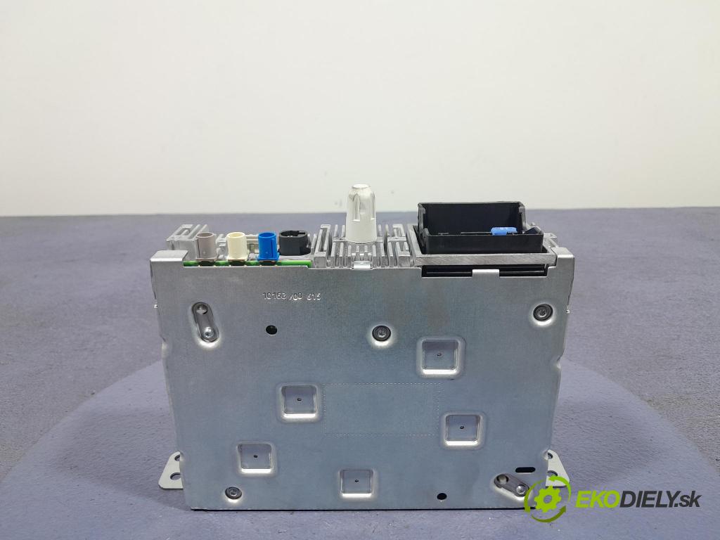 Peugeot 508 2016 Radio I Navigace: 9818613880