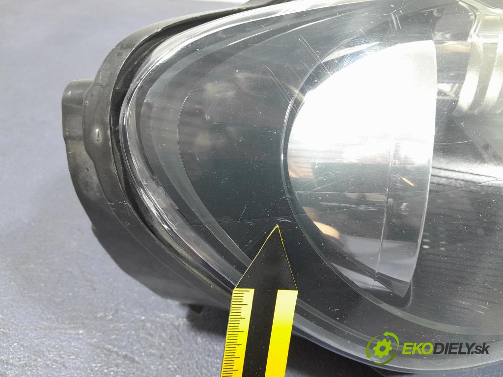 Vw Golf 2012 Reflektor: v pravo: