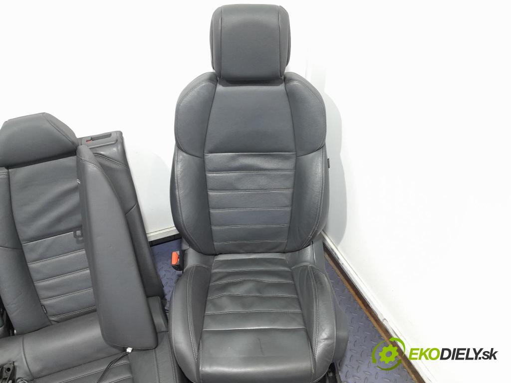Peugeot 508 2016 sedačke: Soubor.