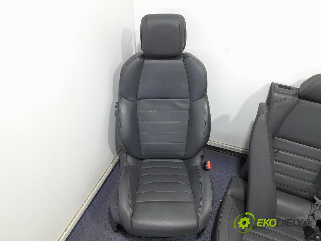 Peugeot 508 2016 sedačke: Soubor.
