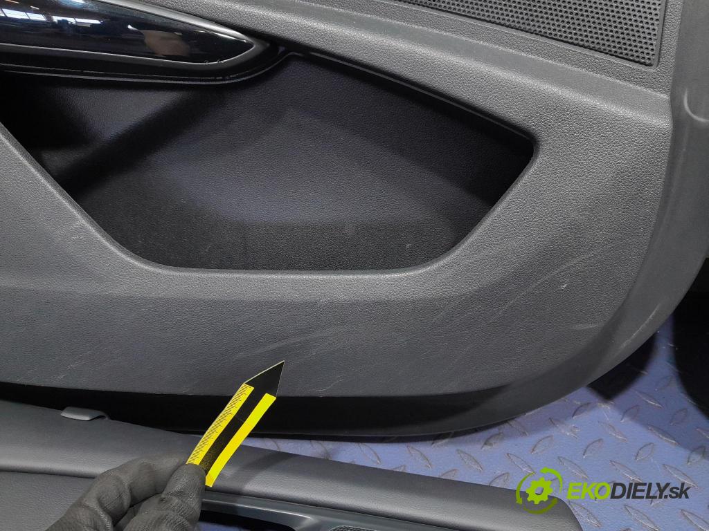 Peugeot 508 2016 sedačke: Soubor.