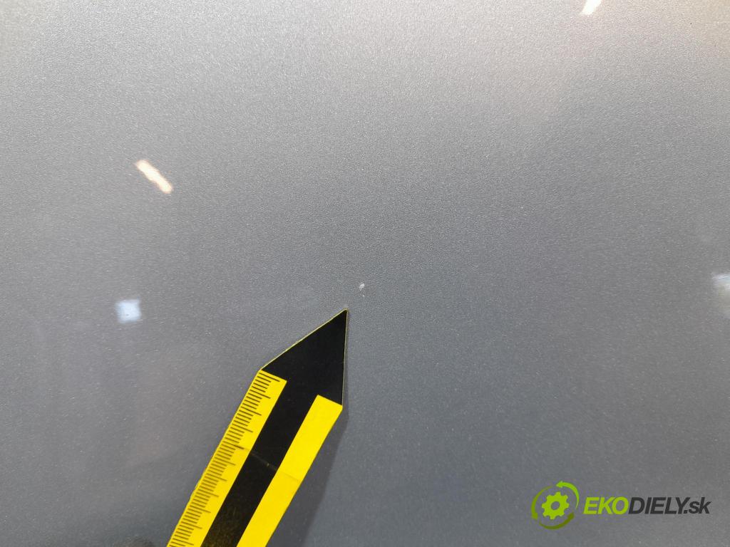 Skoda Octavia 2021 dveře Zad: prave