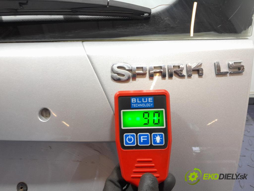 Chevrolet Spark 2010 zadní dveře kufra: kufr