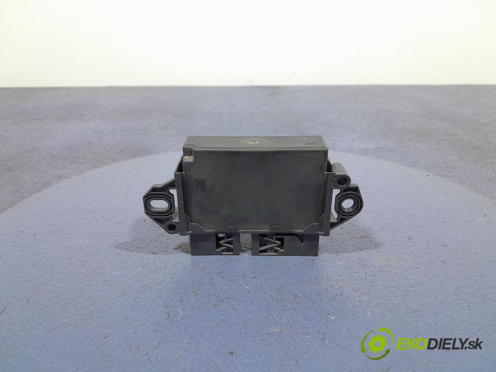 Skoda Octavia 2021 snímač / řídící jednotka PDC 5WA919294B