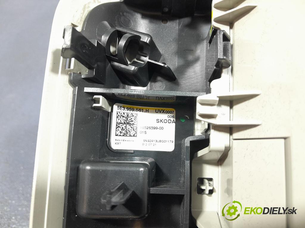 Skoda Octavia 2021 Lampy Uvnitř 5E3868837